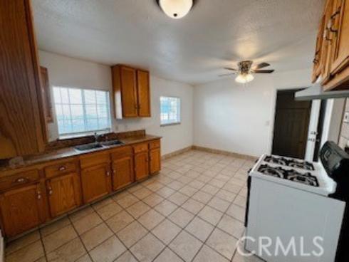 431 E Rosslynn  , Fullerton, CA