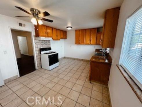 431 E Rosslynn  , Fullerton, CA