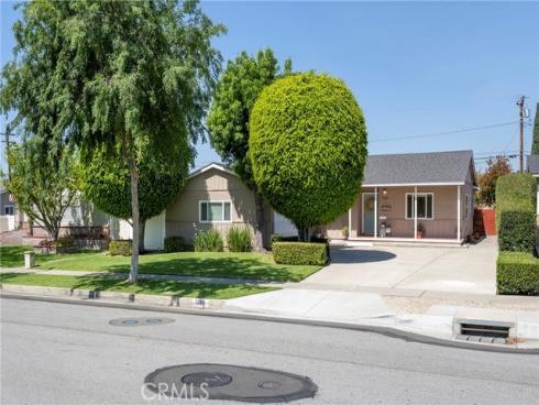 1519  Victoria  , Fullerton, CA