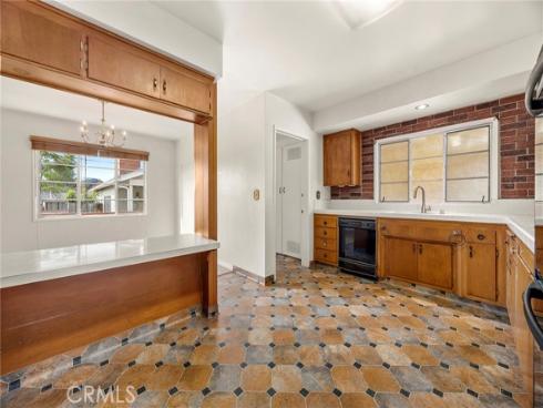 1018  Stanford   Avenue, Fullerton, CA