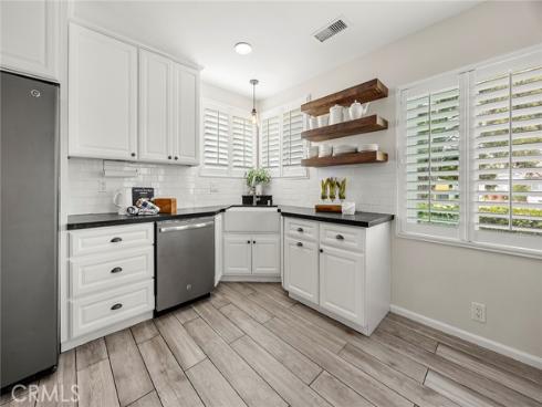 401 W Southgate   Avenue, Fullerton, CA
