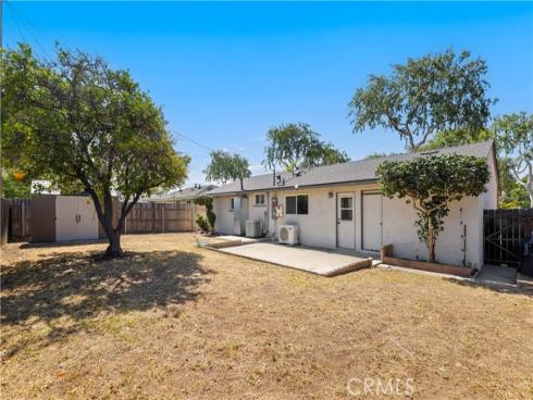 1909 W Walnut Avenue, Fullerton, CA