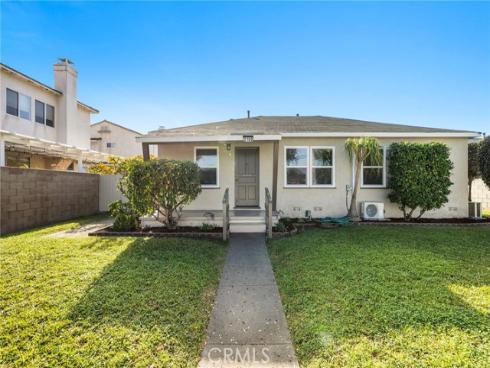 2100 W Valencia , Fullerton, CA