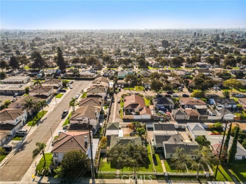 2100 W Valencia , Fullerton, CA
