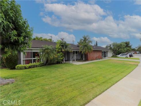 708  El Mirador   Drive, Fullerton, CA