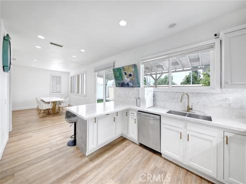 4115 Visions , Fullerton, CA