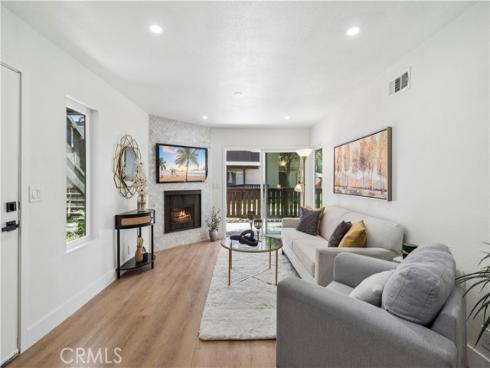 1933 W Houston 23 , Fullerton, CA