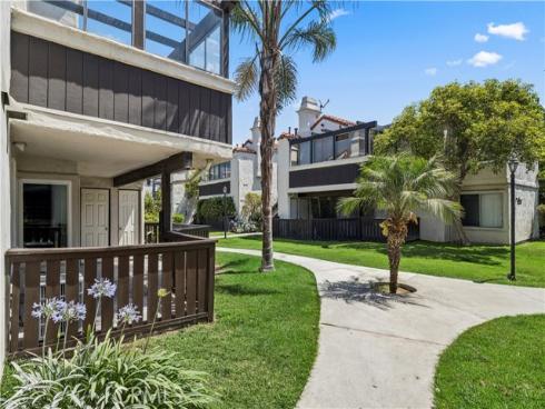 1933 W Houston 23 , Fullerton, CA