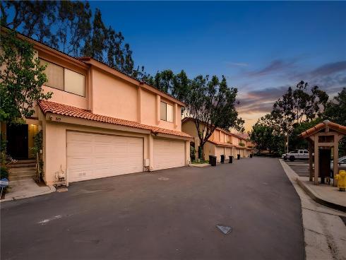 949 Creekside Drive, Fullerton, CA