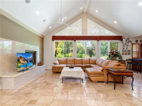 200 W Hermosa Drive, Fullerton, CA