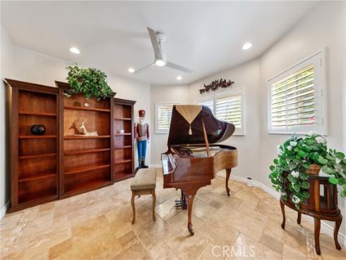 200 W Hermosa Drive, Fullerton, CA