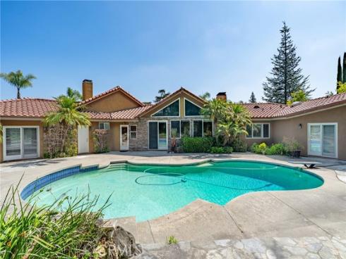 200 W Hermosa Drive, Fullerton, CA