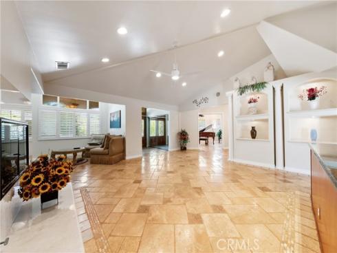 200 W Hermosa Drive, Fullerton, CA
