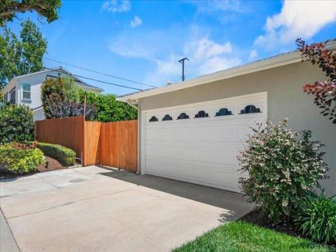 118 N Ashford   Place, Fullerton, CA