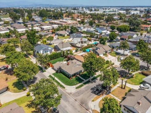 118 N Ashford   Place, Fullerton, CA