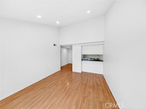 3054 Associated 26 , Fullerton, CA