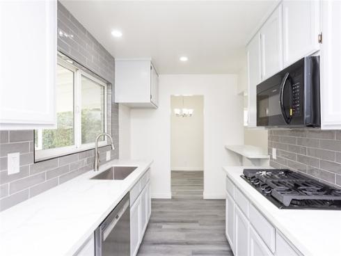 1137 W Baker , Fullerton, CA