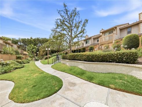1569 Avenida Selva 201 , Fullerton, CA