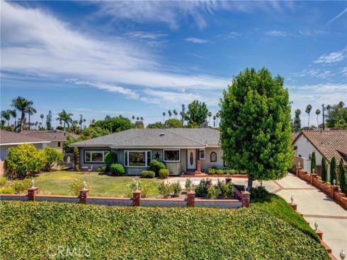 344  Las Riendas  , Fullerton, CA