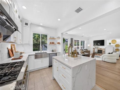 2585  Sunflower  , Fullerton, CA