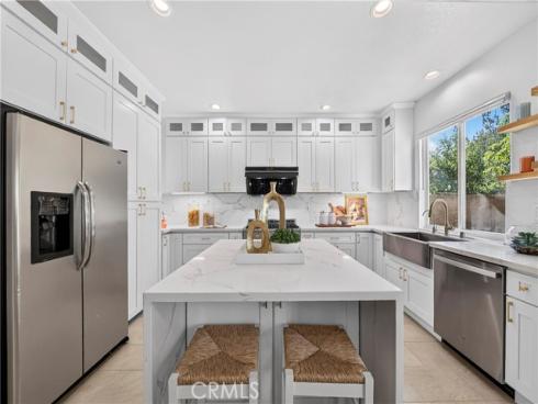 2585  Sunflower  , Fullerton, CA