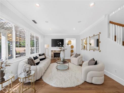 2585  Sunflower  , Fullerton, CA