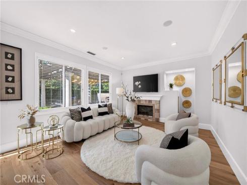 2585  Sunflower  , Fullerton, CA