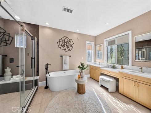 2585  Sunflower  , Fullerton, CA