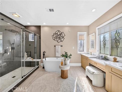 2585  Sunflower  , Fullerton, CA