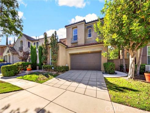 2585  Sunflower  , Fullerton, CA