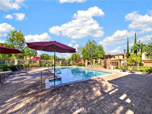 2585  Sunflower  , Fullerton, CA