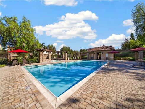 2585  Sunflower  , Fullerton, CA