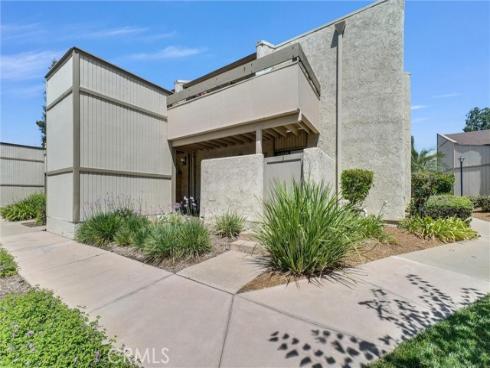 3062 Associated 10 , Fullerton, CA