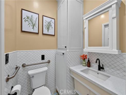 2700 W Olive Avenue, Fullerton, CA