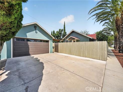 2700 W Olive Avenue, Fullerton, CA