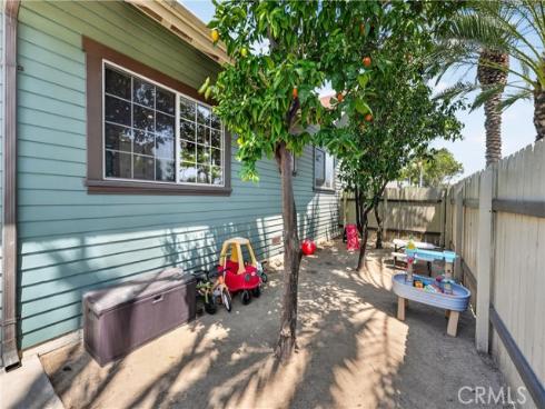 2700 W Olive Avenue, Fullerton, CA