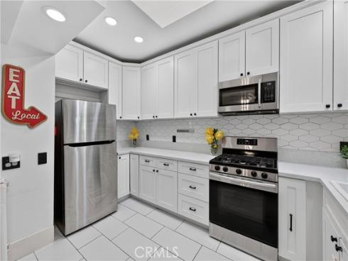 2700 W Olive Avenue, Fullerton, CA