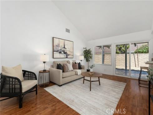 2600  Geneva  , Fullerton, CA