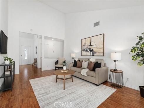 2600  Geneva  , Fullerton, CA