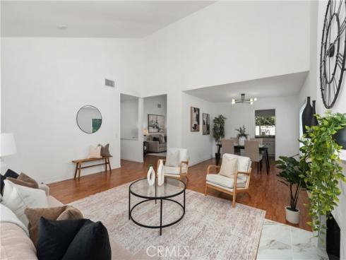 2600  Geneva  , Fullerton, CA
