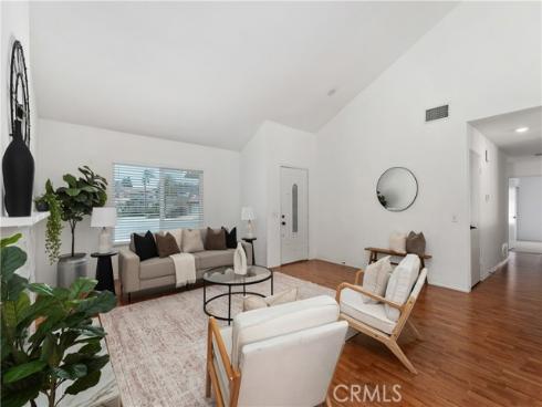 2600  Geneva  , Fullerton, CA