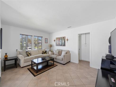 2114 W West , Fullerton, CA
