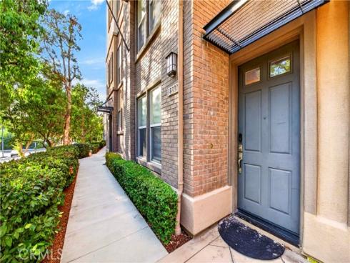2260 Clark