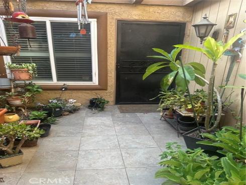 1402 Vista Grande