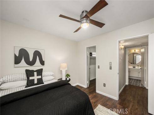 3032  Associated  89 , Fullerton, CA