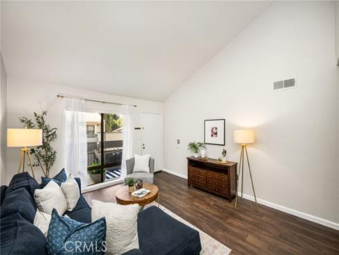 3032  Associated  89 , Fullerton, CA
