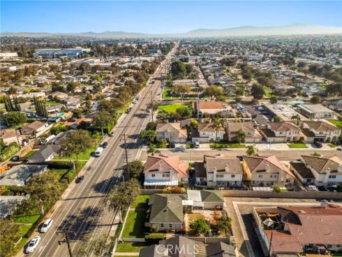 2100 W Valencia Drive, Fullerton, CA