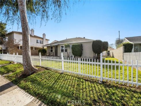 2100 W Valencia Drive, Fullerton, CA
