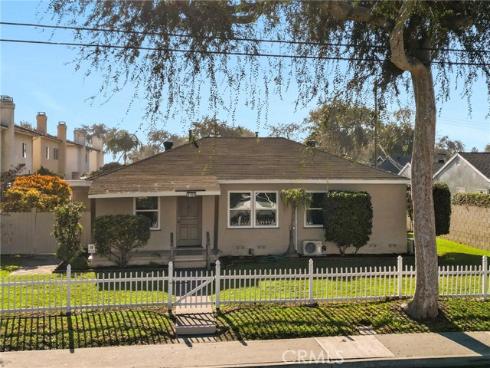 2100 W Valencia Drive, Fullerton, CA