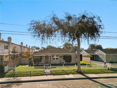 2100 W Valencia Drive, Fullerton, CA